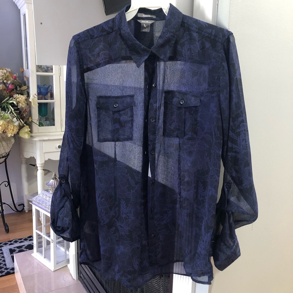 Eddie Bauer Classic Fit Women’s Button Up Collared Top